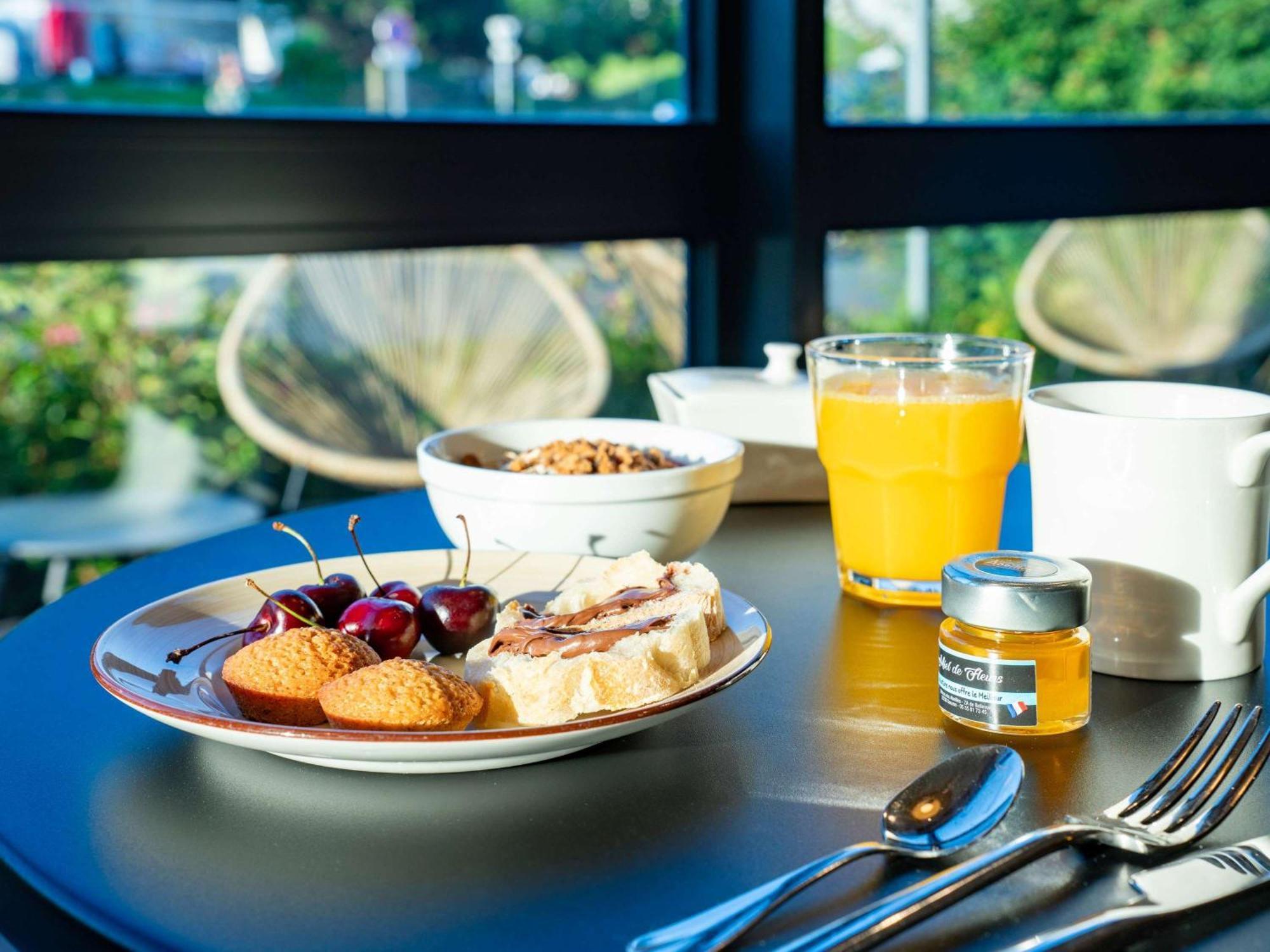 Отель Ibis Styles Гере Экстерьер фото